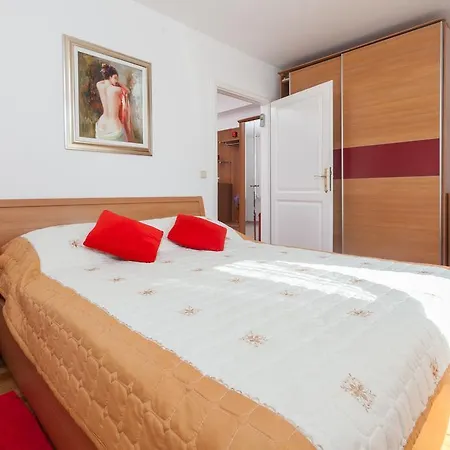 Apartments Kalalarga Deluxe- City Centre&Balcony Makarska Room photo
